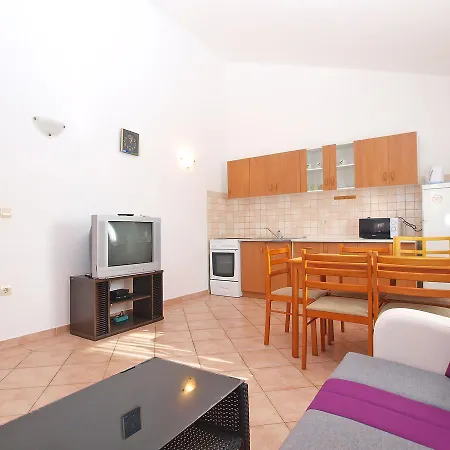 Andrija 1500 Apartman Póla